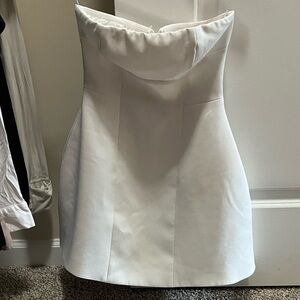 Chic Strapless White Dress